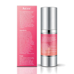 Close-up of creamy, skin-friendly texture suitable for sensitive skin.