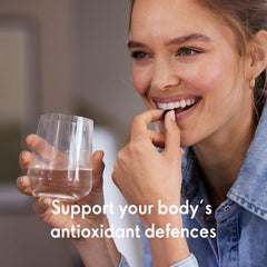 AIOUTGOGO Wellosophy ingredients visual featuring blueberry extract and vitamins C & E.