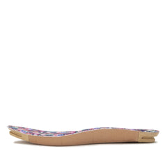 Alegria foam construction delivers soft, cushioned wear throughout the day.