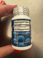 Allimax 180 mg capsules closeup highlights easy to swallow vegetarian capsules for daily use