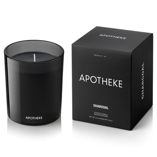 APOTHEKE Charcoal Petite Candle wax pour highlights long-lasting fragrance