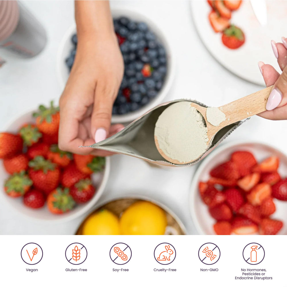 Avaia smoothie glass shows a ready-to-blend shake with neutral taste for versatile smoothies.