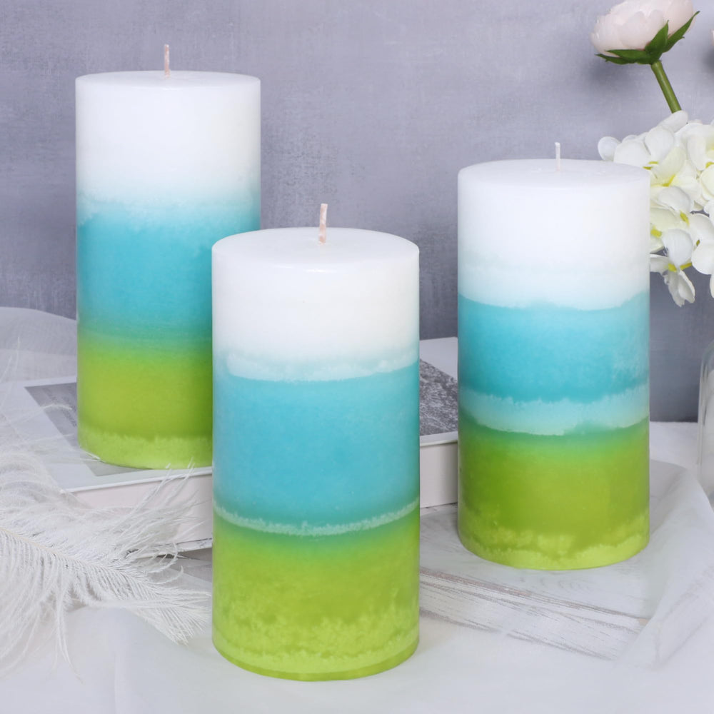 Cafemoon mint pillar candle clean burn wick and steady flame.