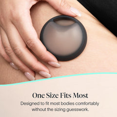 Cora Menstrual Disc Charcoal flat-fit design supports comfortable movement.