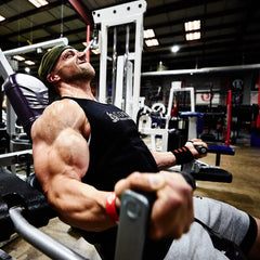 Grow Mass Gainer powder beside shaker cup illustrating whole-food oat-based carbs.
