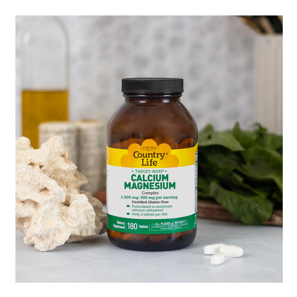 Country Life Target-Mins calcium magnesium complex bottle label highlights key minerals.
