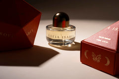 Vanilla bean and brown sugar accents on DefineMe Sofia Isabel close-up.