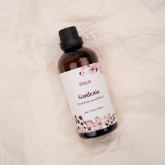 ESSLUX Gardenia essential oil gift set packaging ready.