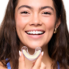 Expertwhite single-use disposable tray design ideal for on-the-go whitening.