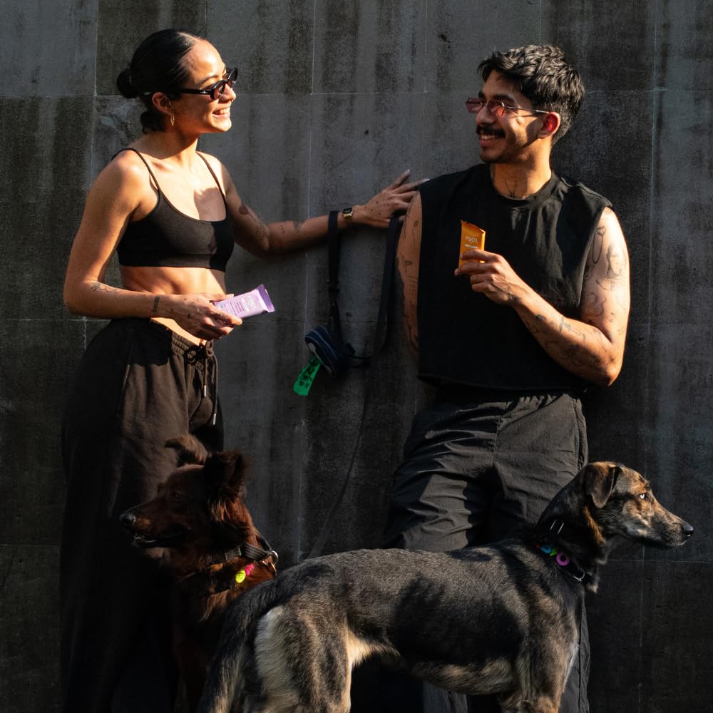 FEEL vegan bar during gym break supports recovery and steady vibes.