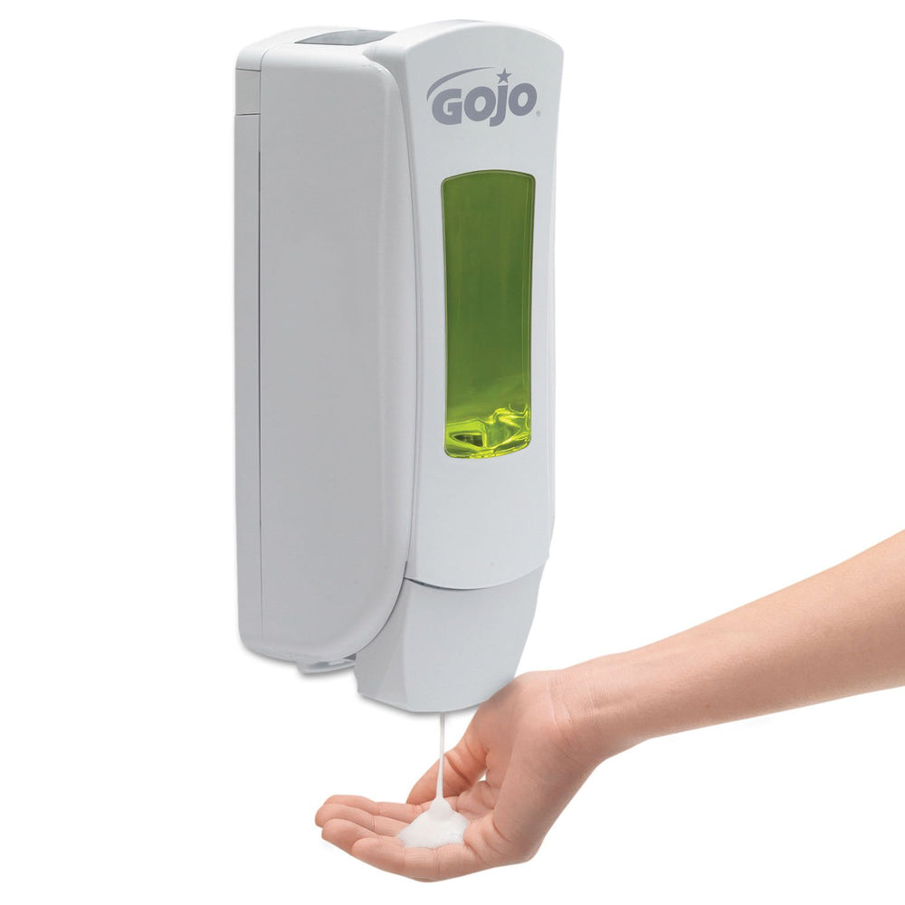 GOJO Foam Wash liquid color is light yellow, suggesting a refreshing citrus aroma