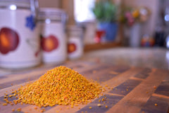 Greenbow Bee Pollen storage packaging showing airtight container for freshness.