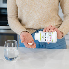 Close-up of Magnesium Syn3rgy label emphasizing calm, heart-friendly, and energy-boosting benefits.