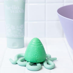Hello Period Cup Low Cervix L packaging in recyclable materials.