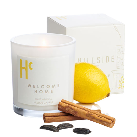 Hillside Candle Welcome Home lemon-cinnamon-clove aroma fills the room with inviting warmth for cozy evenings.