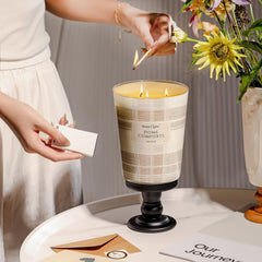 Homelights gift idea candle is perfect for housewarmings or special occasions.