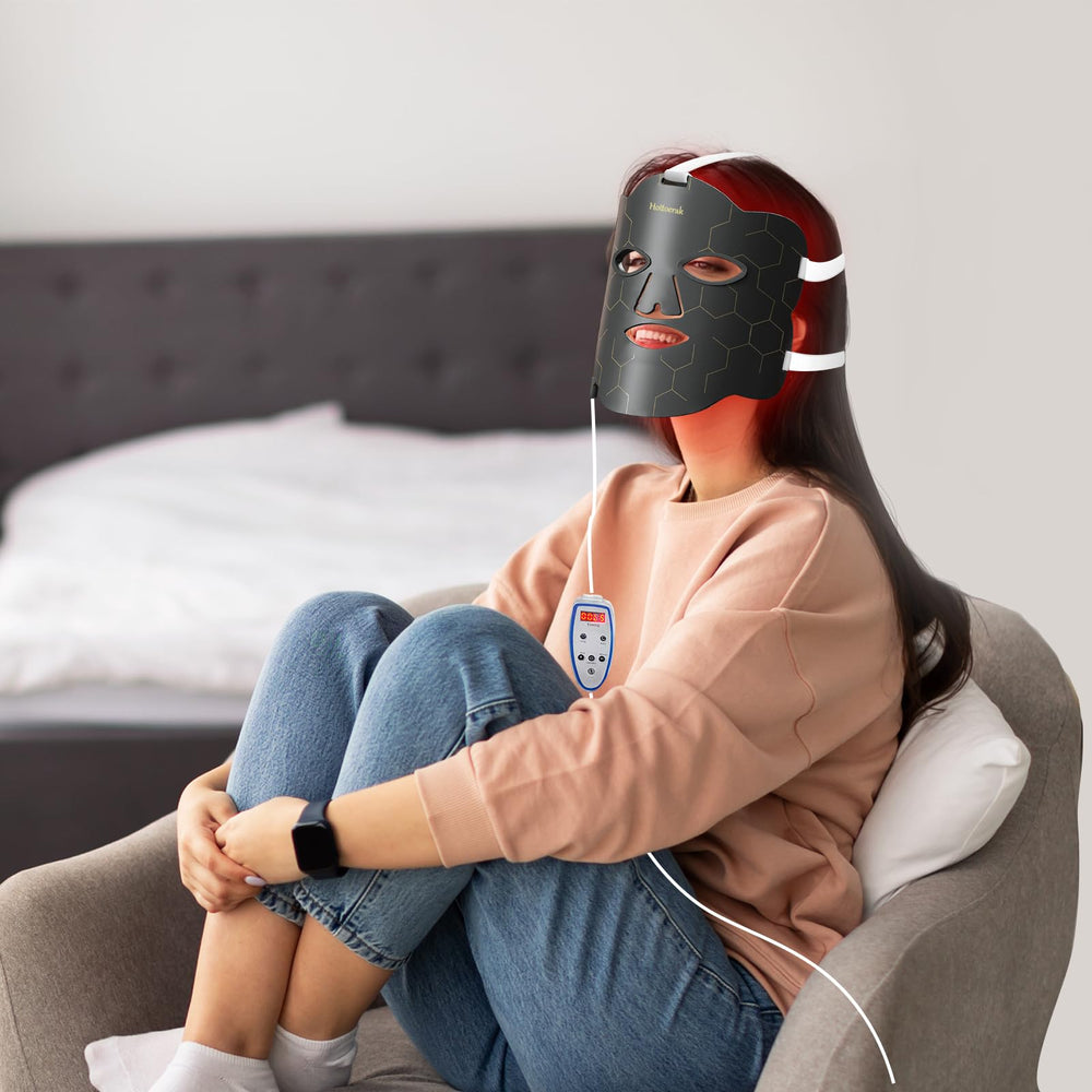 Hottoerak mask being used during yoga or walking