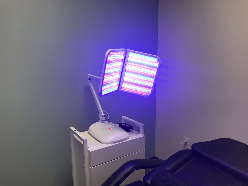 Hydraskincare LED mixed light 620nm 850nm 460nm for acne management