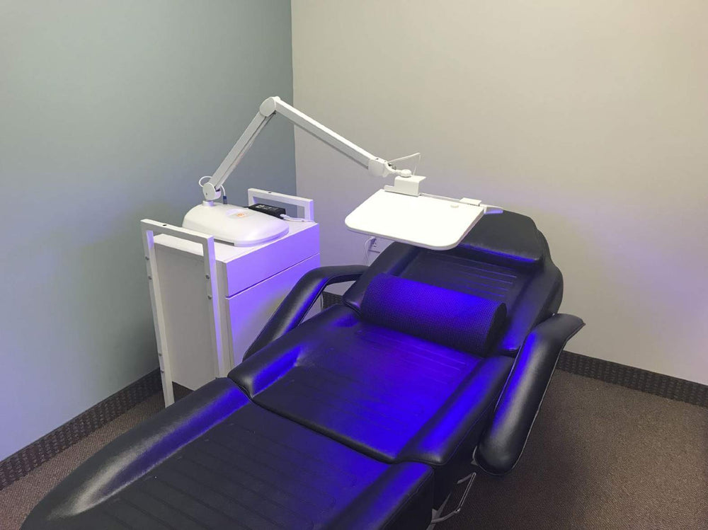 Hydraskincare LED therapy mask complete kit for home use