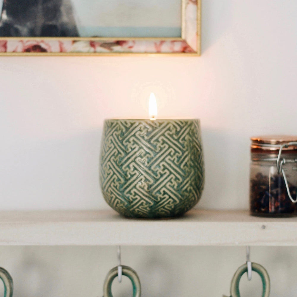 Hyggelight Ida sustainable soy wax signals a clean burn and eco-friendly vibes.