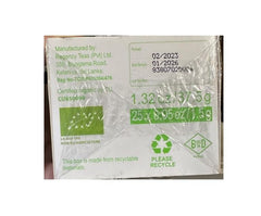 Hyleys Organic Green Tea Soursop Flavor tea steeping scene highlights vibrant color.