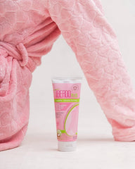 IBERDO PLUS coconut oil closeup emphasizes nourishment.