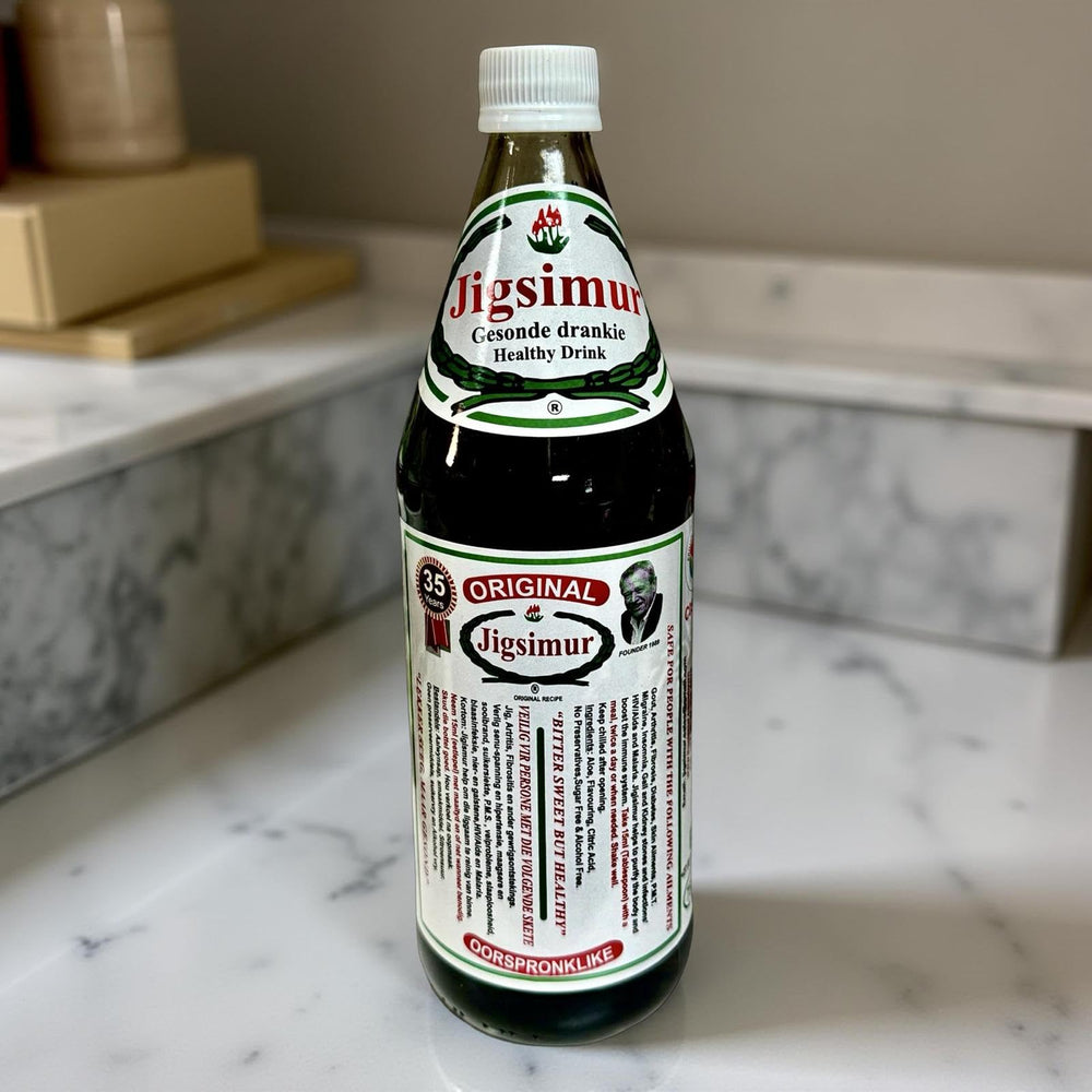 Jigsimur bottle close-up emphasizes bitter flavor and invigorating notes.
