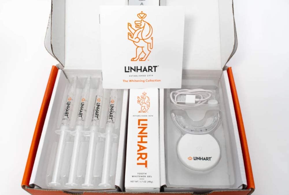 LINHART gel syringe dispensing close-up for precise application