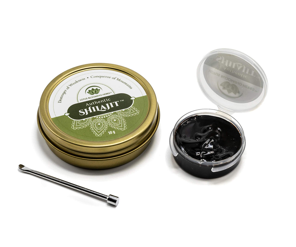 Lotus Blooming Herbs Shilajit resin pour demonstrates smooth consistency ideal for warm beverages.