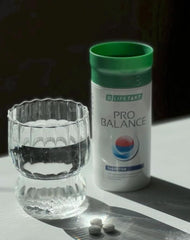 Lifetakt Pro Balance packaging highlights no preservatives.