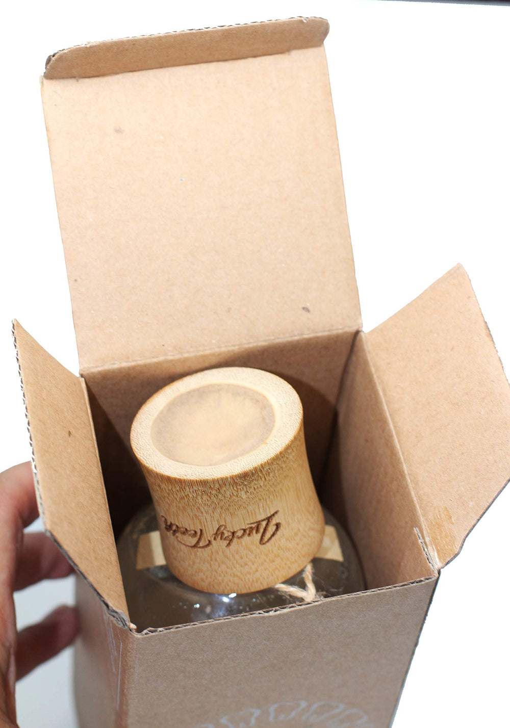 Lucky Teeth bottle label highlights vegan and cruelty-free formula