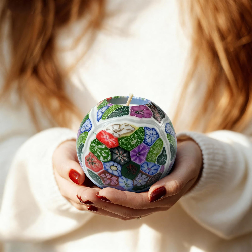 LumeTon Alan's Candle Gift showcases handmade artistry in home accents.