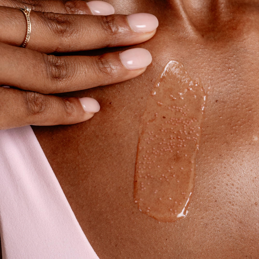 MAËLYS B-GLOSSY packaging display emphasizes premium, science-backed anti-aging care.