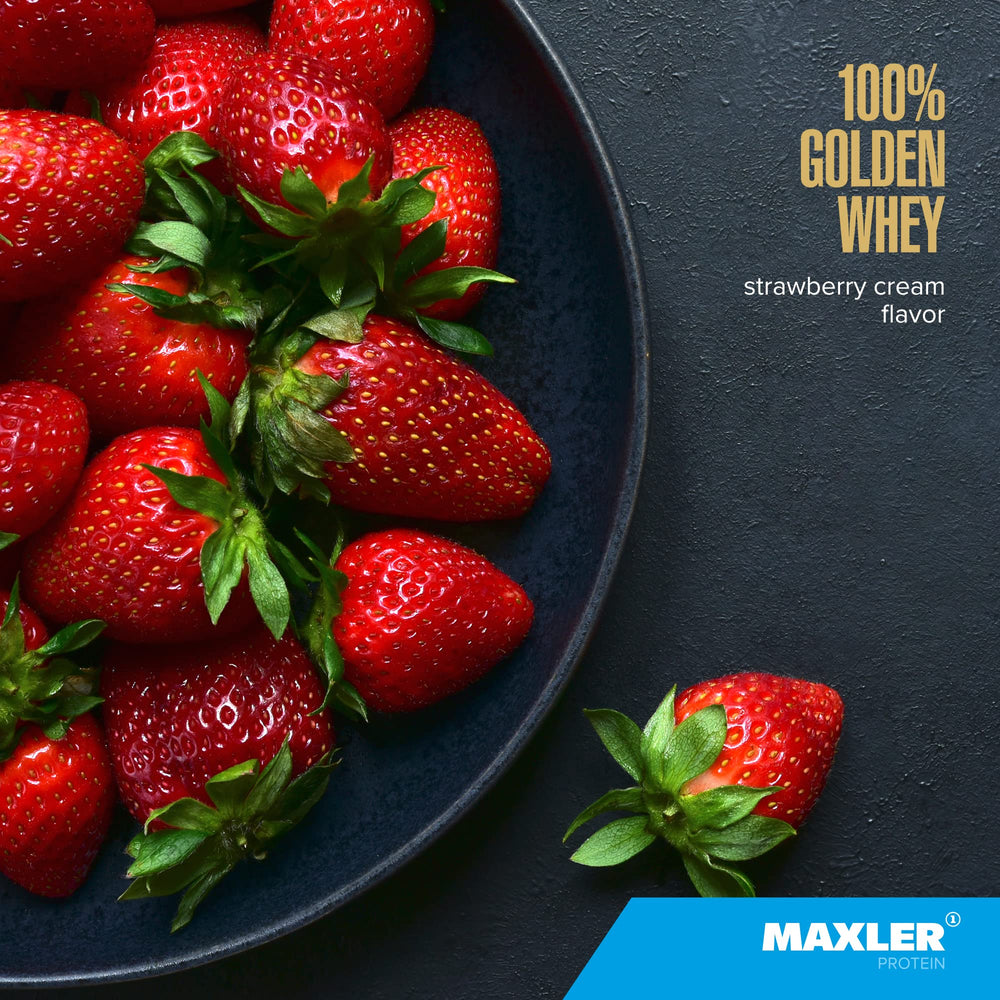 Maxler 100% Golden Whey scoop close-up showing creamy powder