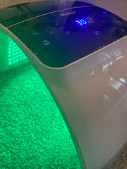 mhpoycd LED palette on mask highlights seven color options for skin care