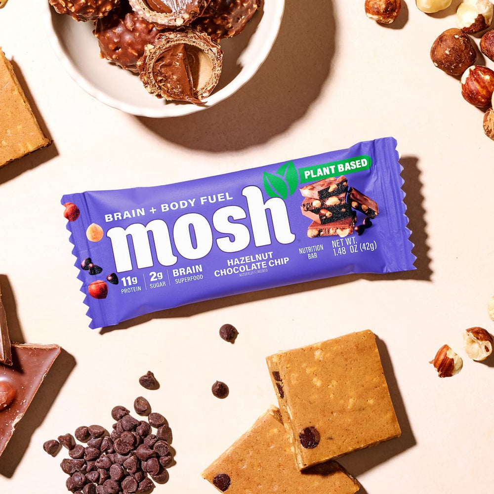 MOSH Hazelnut Chocolate Chip bar showcasing gluten-free and keto friendly attributes.