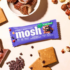 MOSH Hazelnut Chocolate Chip bar showcasing gluten-free and keto friendly attributes.