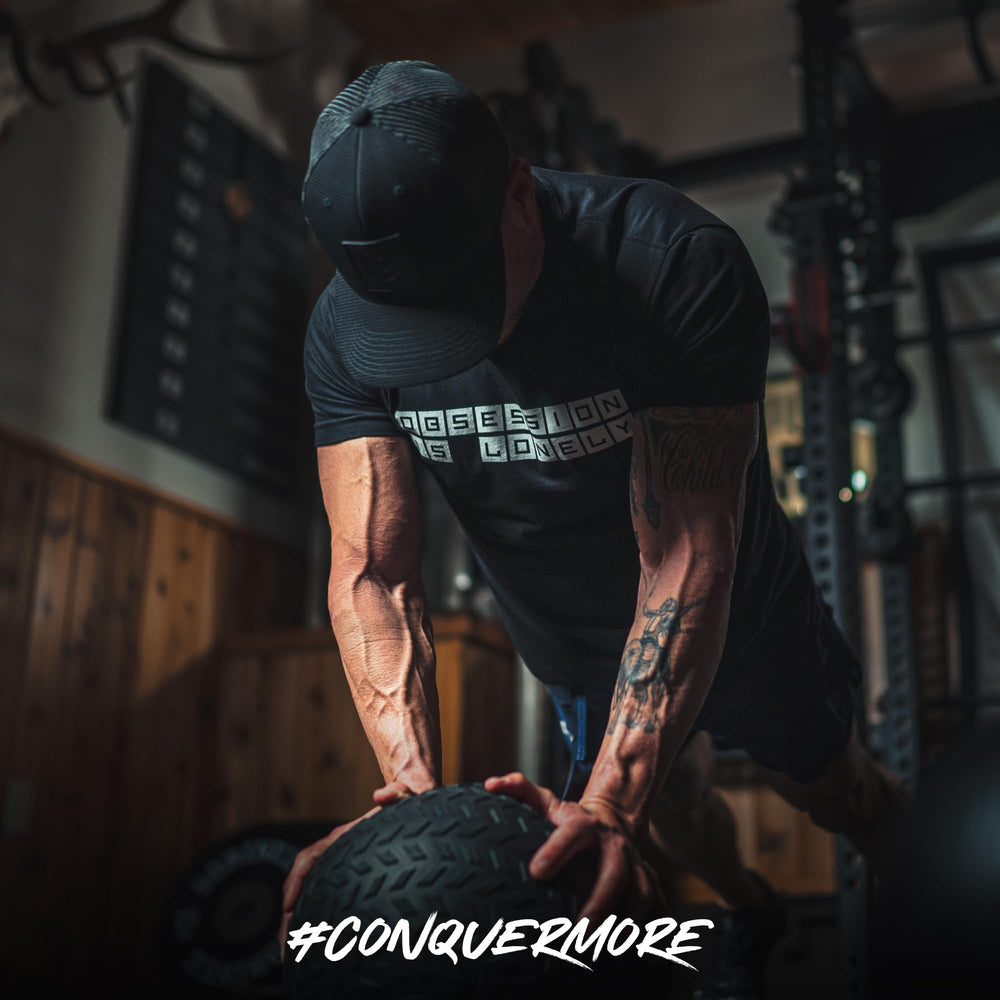 MTN OPS chocolate caramel flavor on tub hints at everyday recovery enjoyment.