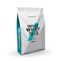 Close-up nutrition panel on Myprotein tub, highlights 21g protein per serving.