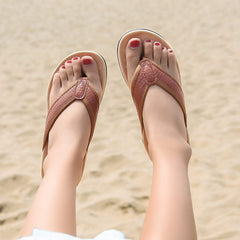 Orkii deep heel-cup maintains foot alignment and reduces impact on steps.