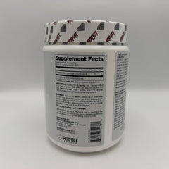 Close-up of ultra-fine creatine particles highlighting solubility benefits.
