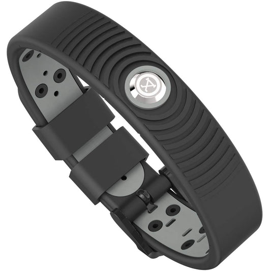 PROEXL 18 MAX bracelet close-up in black gray for everyday comfort