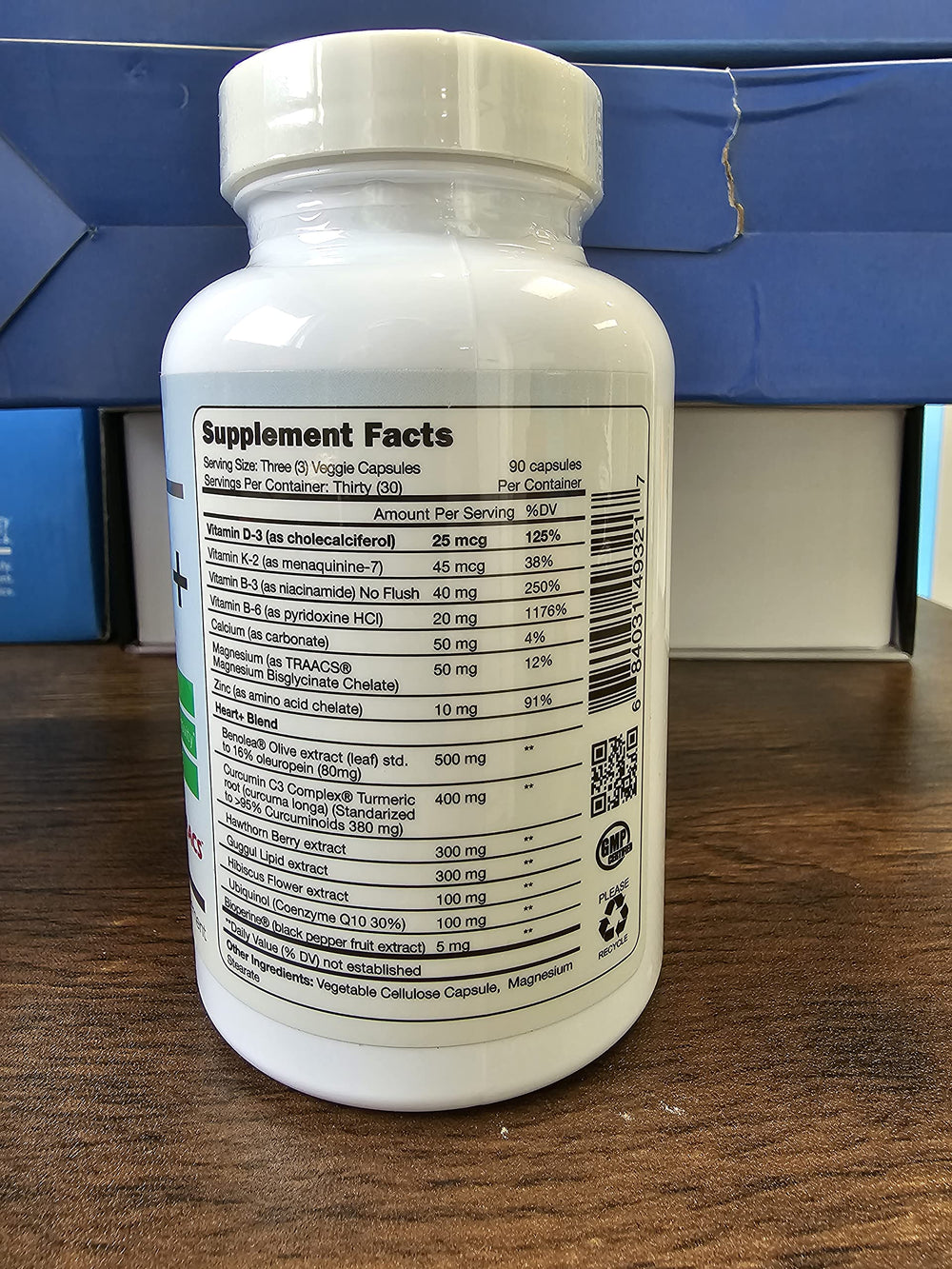 Project AD Heart+ bottle with water during workout