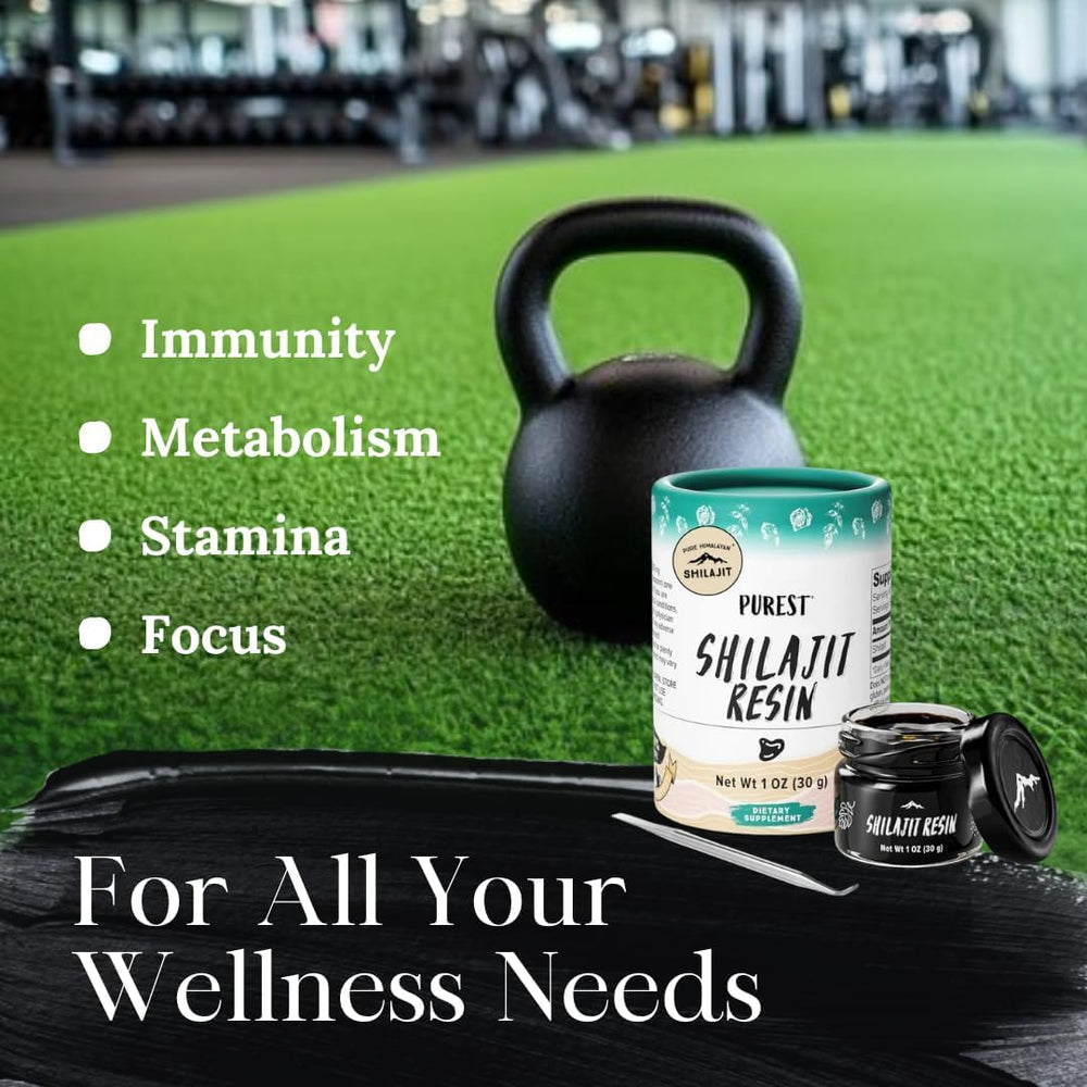 Pure Himalayan Shilajit dissolving in warm water for easy use.