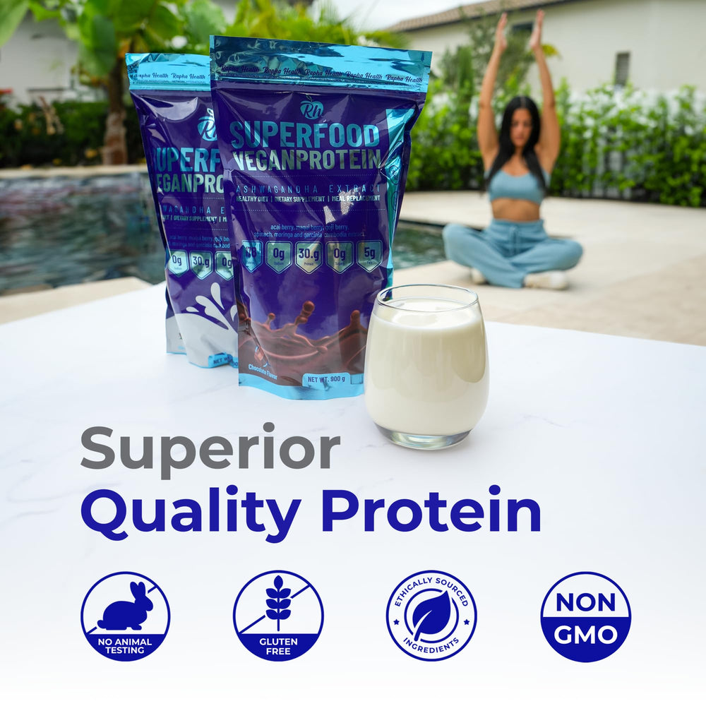 Rapha Health Superfood Whey Vanilla with berries and hemp, rich in antioxidants and flavor.