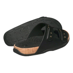 Revs Shiel packaging highlights vegan, durable sandals