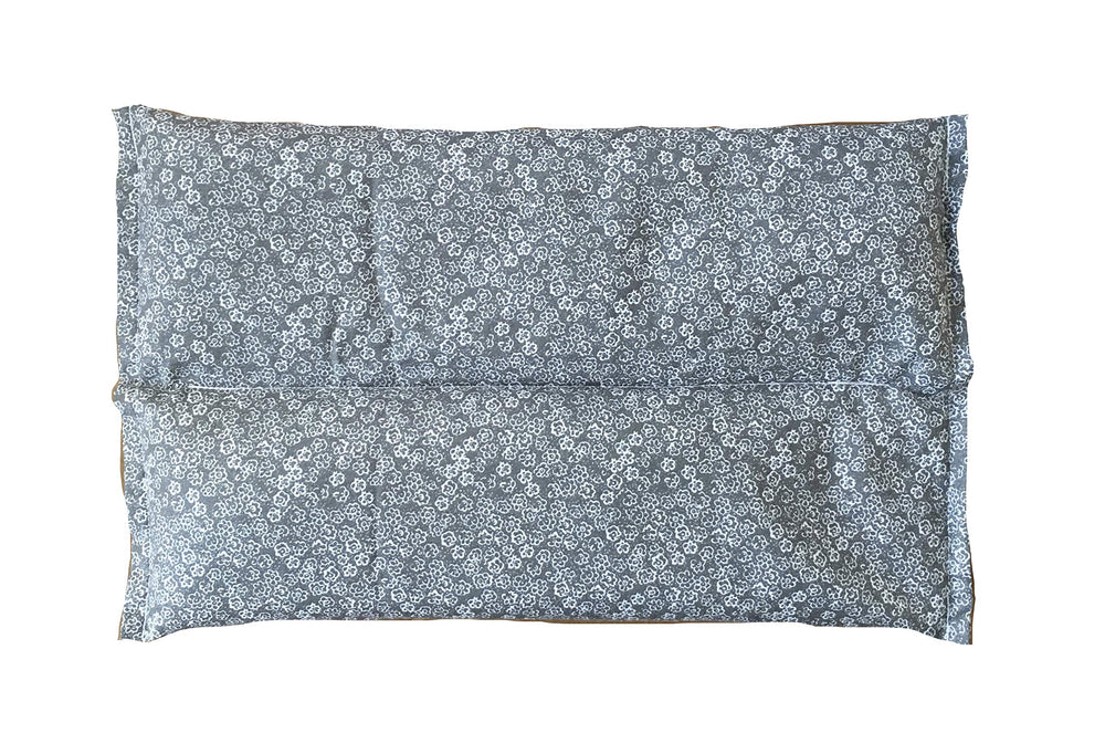 Sacksy Thyme microwavable heating pad front view showing compact, targeted warmth