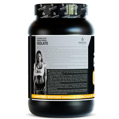 SASCHA FITNESS whey isolate scoop ready for quick post-workout protein intake.