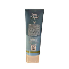 Applying Sheló NABEL VR-C Leg Cream to calves after work for comfort.