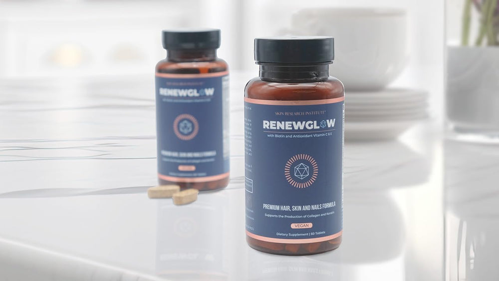 Renewglow nutrient label highlights 27 nutrients for total beauty support